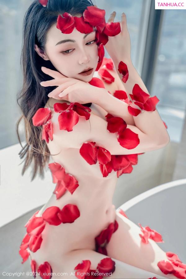   [XiuRen]高清写真图 2024.03.05 No.8175 瑜伽喵 新人美臀第24张图片